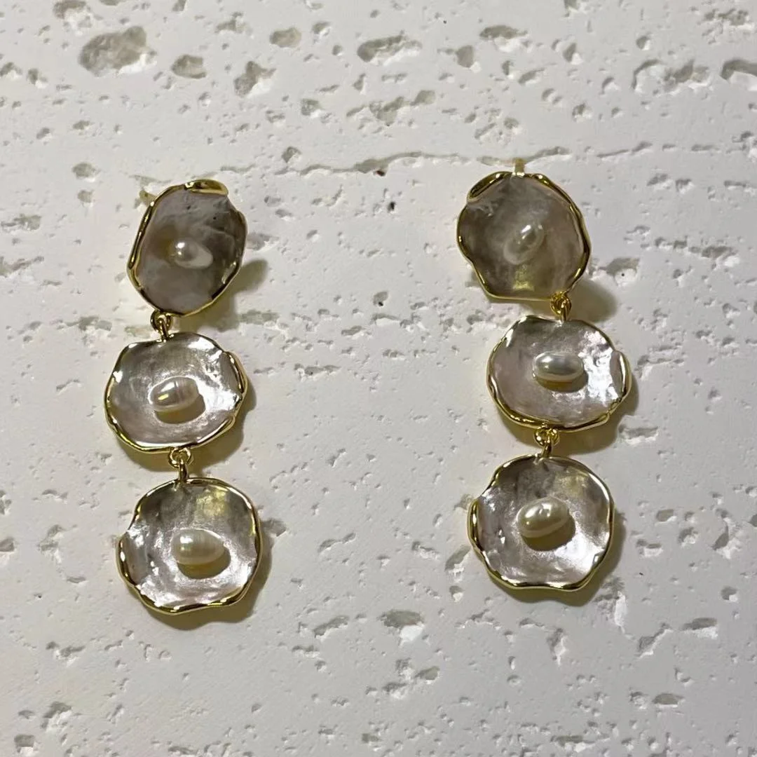Shell Design Freshwater Pearls Drop Earrings