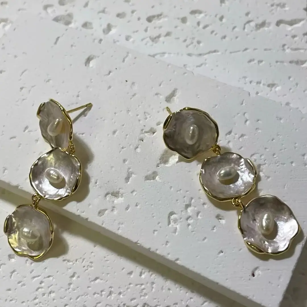 Shell Design Freshwater Pearls Drop Earrings