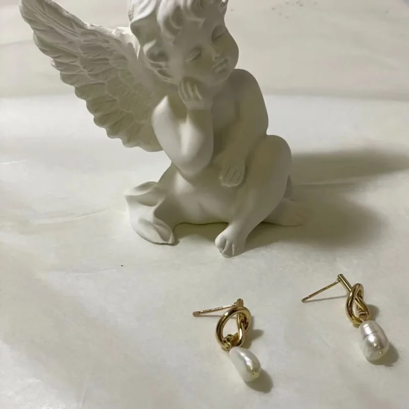 Classic Natural Freshwater Pearl Drop Earrings