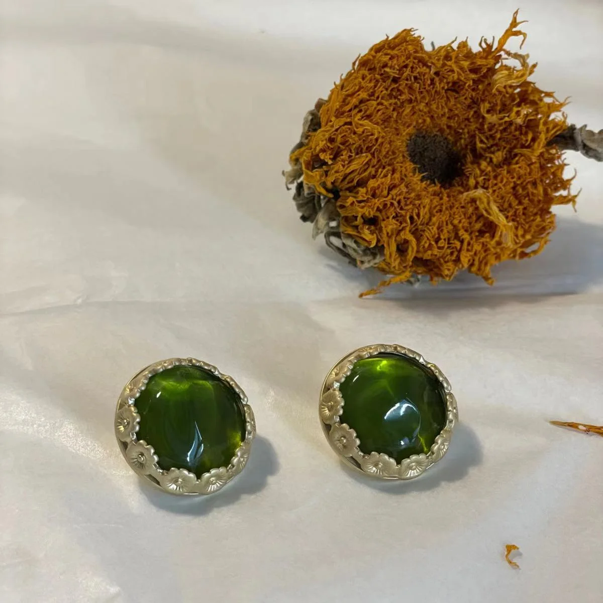 14K Gold Plated Vintage Green Flower Stud Earrings Image 14K Gold Plated Vintage Green Flower Stud Earrings