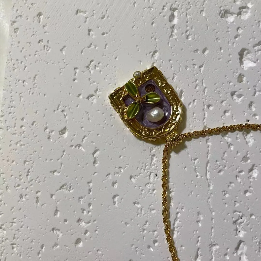 18K Gold Plated Pearl Garden Pendant Necklace - Oil Painting Design