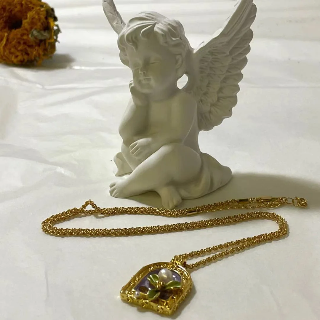 18K Gold Plated Pearl Garden Pendant Necklace - Oil Painting Design