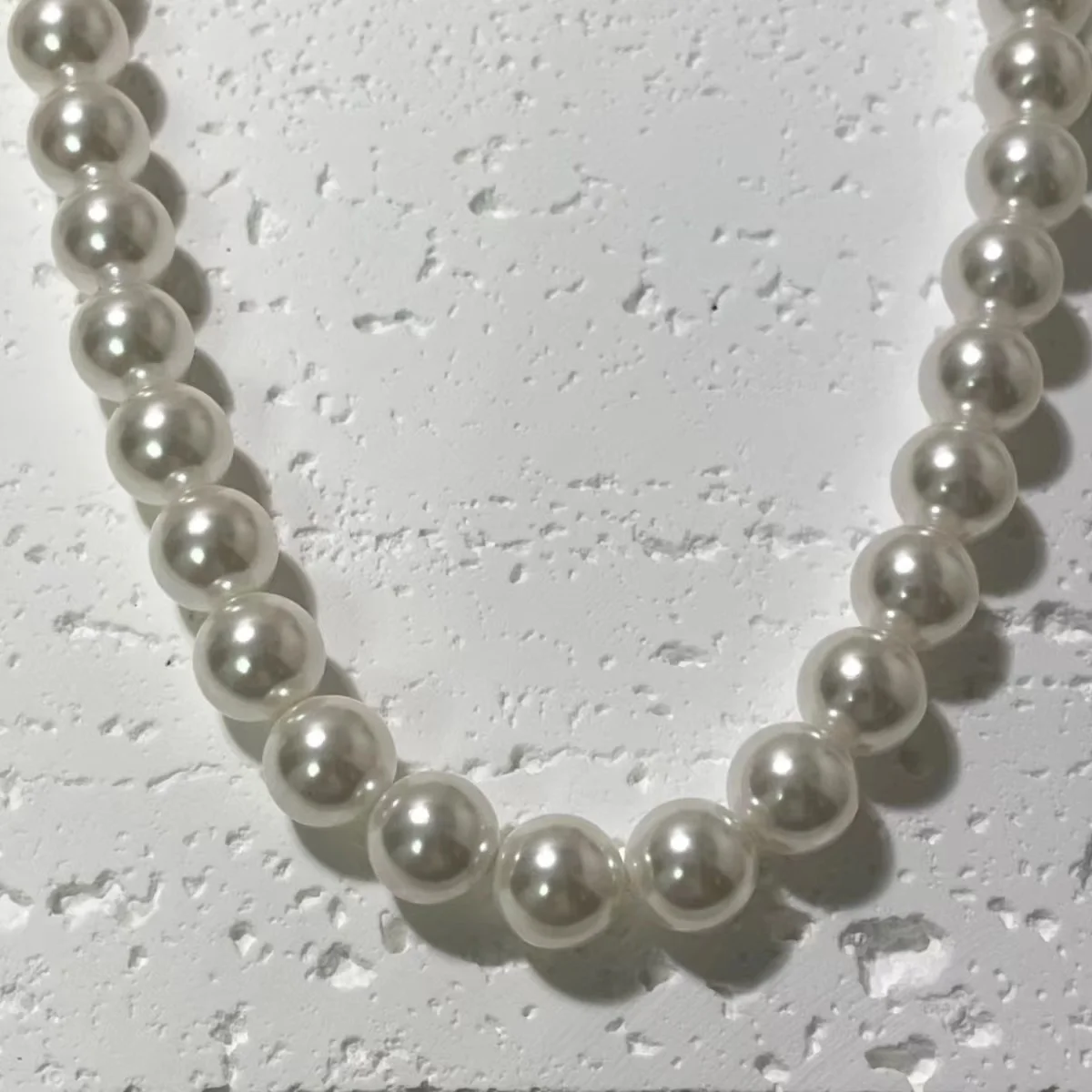 10mm Classic Imitation Pearl Necklace - Timeless Elegance