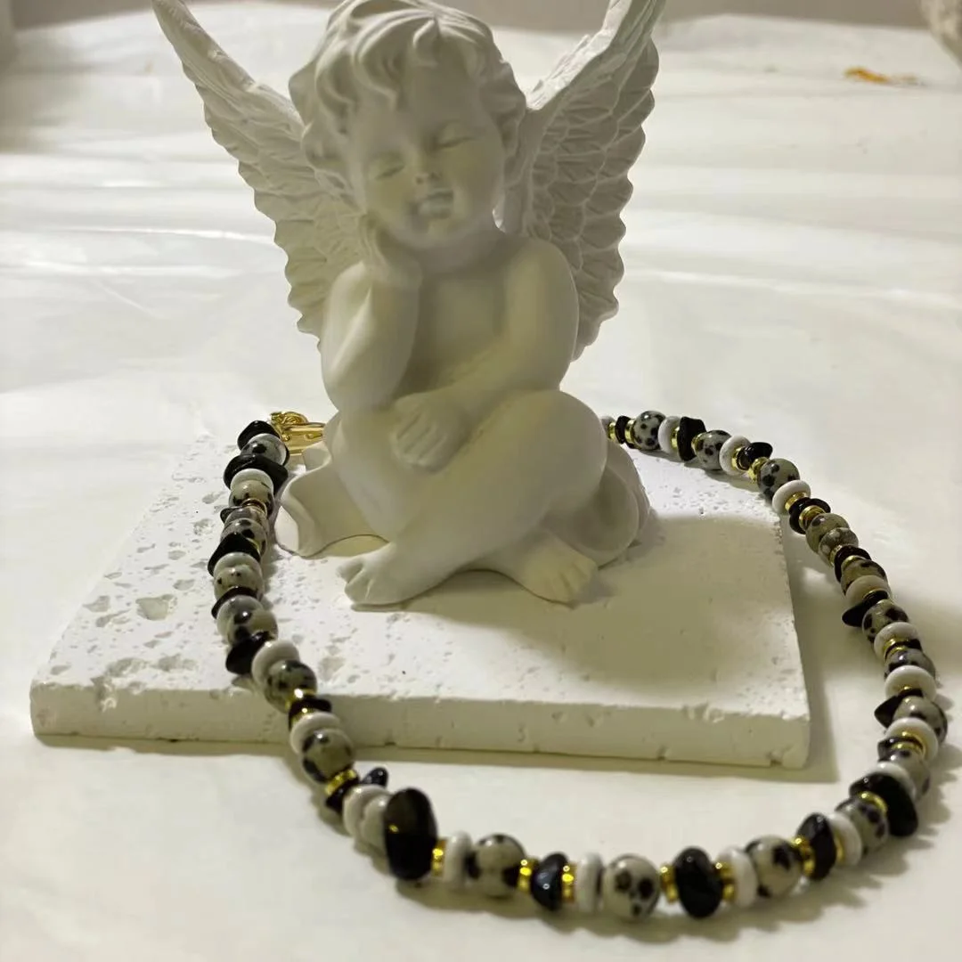 White Turquoise Beaded Necklace - Stylish & Modern