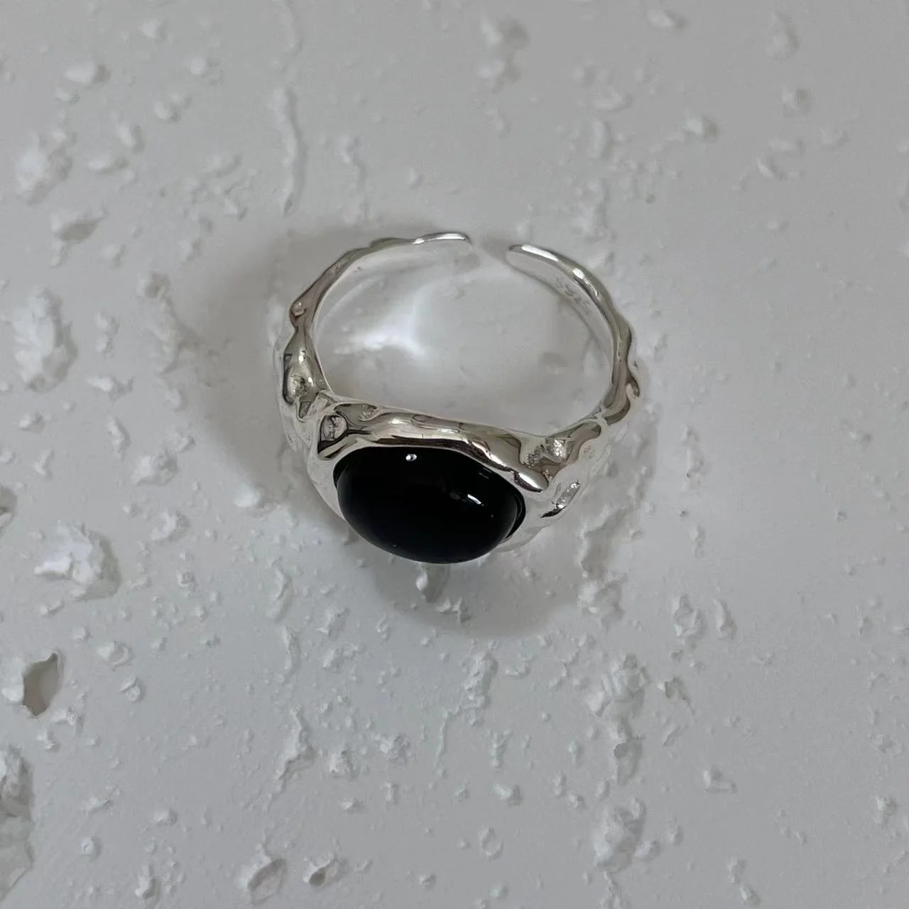 Varying images of 925 Sterling Silver Black Onyx Vintage Open Ring